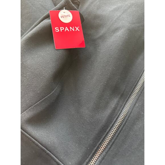 SPANX‎ Perfect Sleeveless Flare Leg Jumpsuit in Classic Black Size Medium Petite - Picture 11 of 11